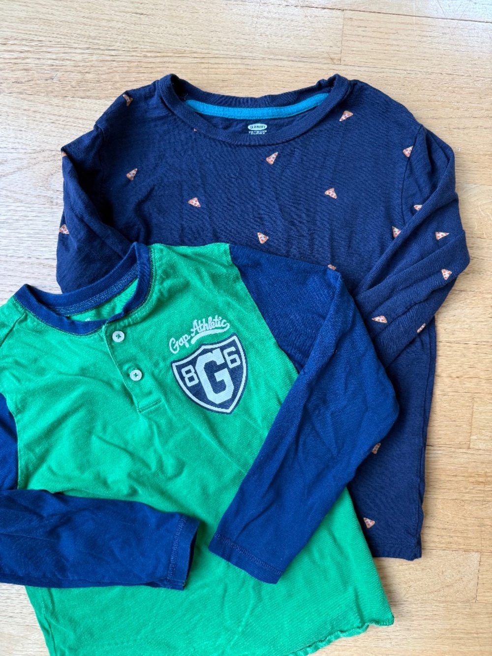 Size 8/9 boys gap and old navy long sleeve shirts